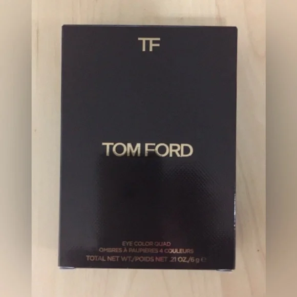 Tom Ford Traceless Soft Matte Foundation Set - Picture 3 of 3
